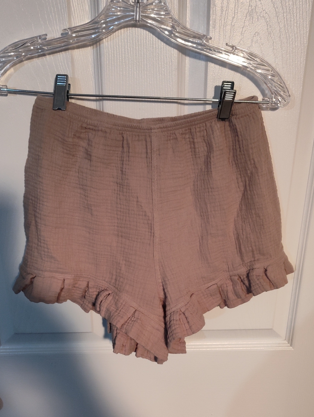 Indigo Rein High-Waist Ruffle Trim Shorts in Mauve